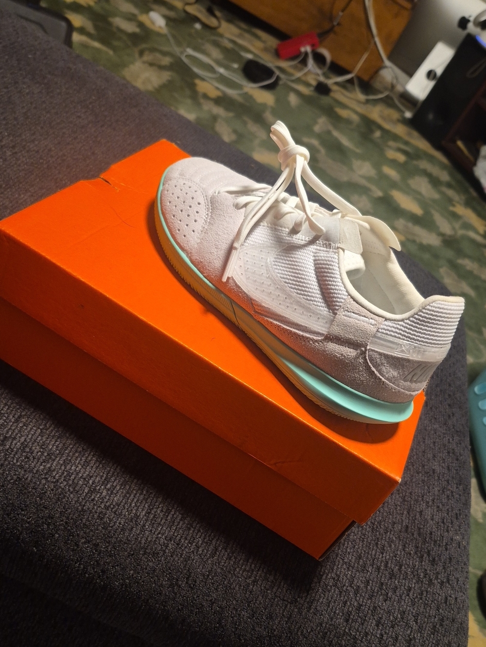 Nike Kids Light Gray Sneaker with Mint Accent